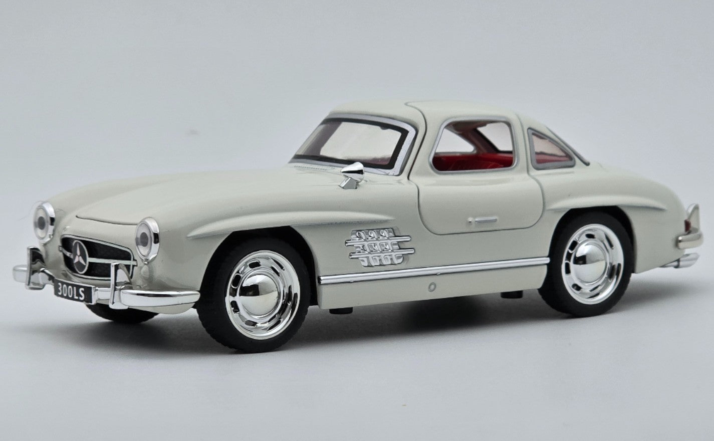 1954 Mercedes-Benz 300SL 1:24 diecast scale model car collectible