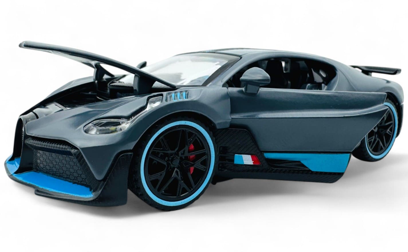 Bugatti Divo 1:24 diecast scale model car collectible