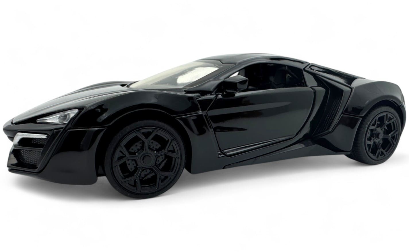 W Motors Lykan HyperSport 1:24 diecast scale model car collectible - Assorted Color